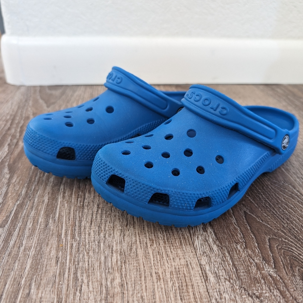 Crocs - Picture 2 of 4
